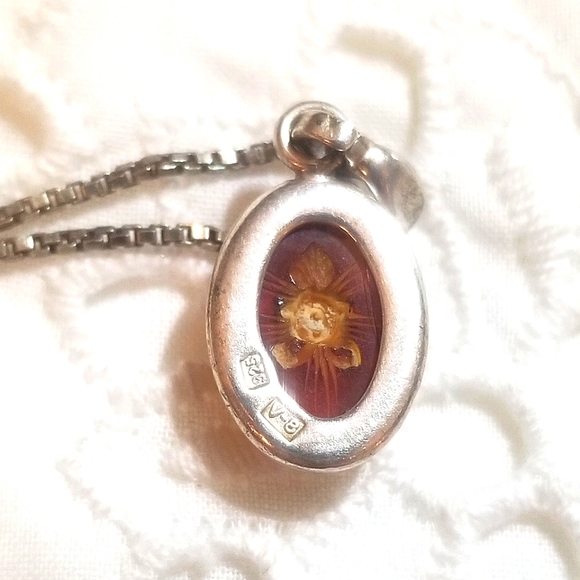 Vintage Valerio Poland hand carved Baltic Amber Flower Cameo w/Sterling boxchain - Picture 4 of 8